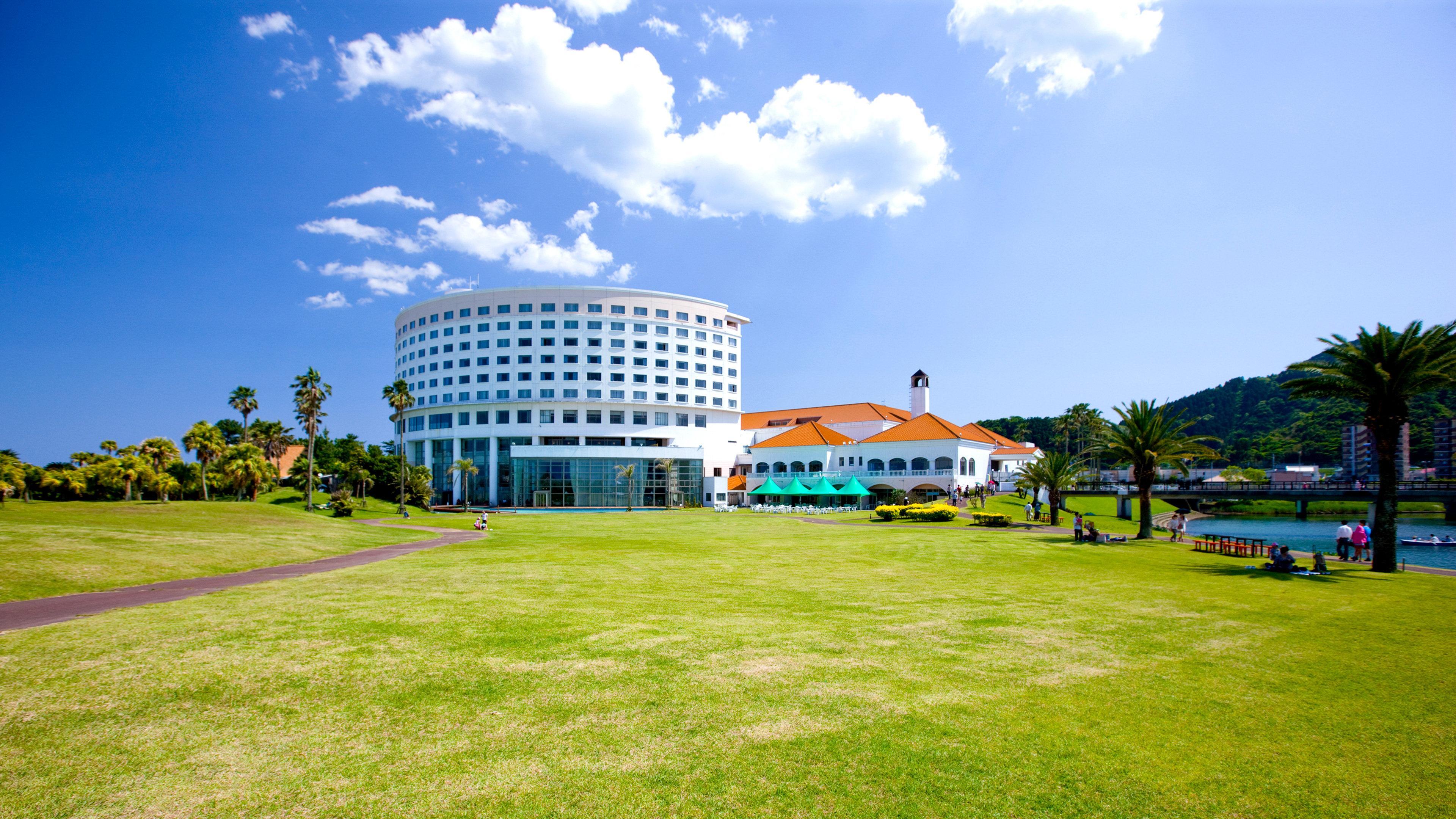 Ana Holiday Inn Resort Miyazaki By Ihg Exterior photo