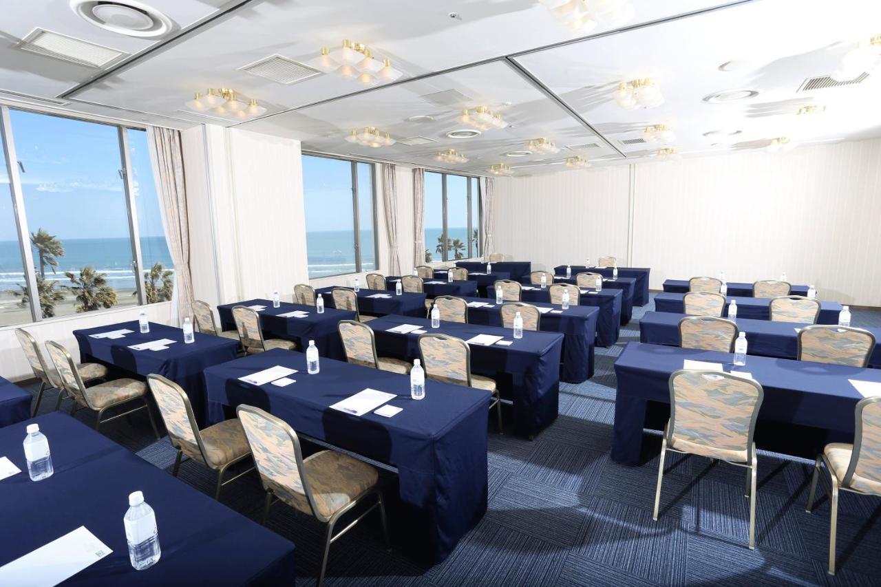 Ana Holiday Inn Resort Miyazaki By Ihg Exterior photo