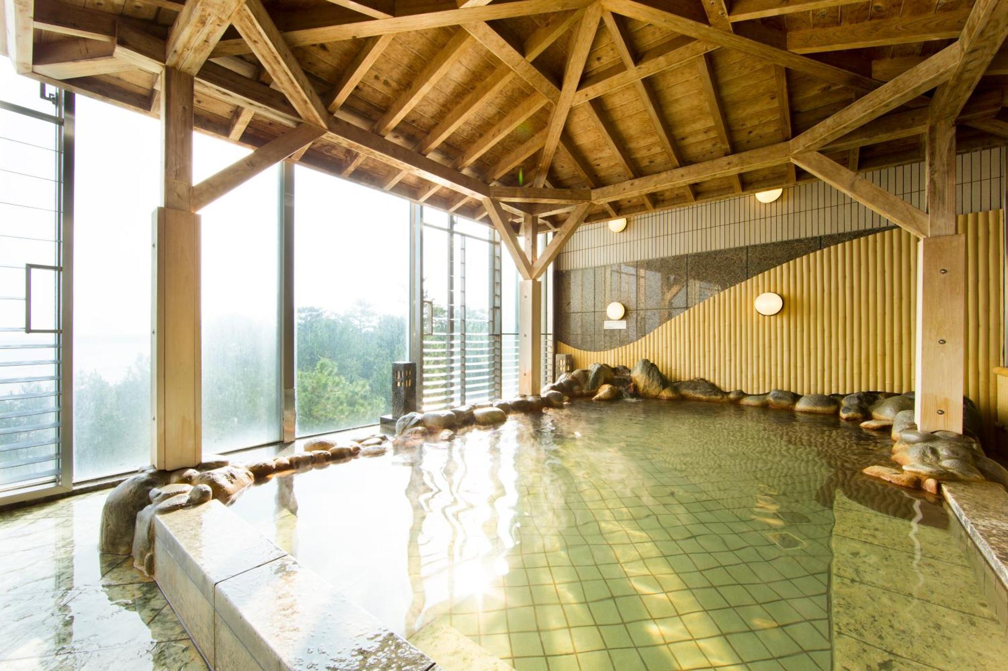 Ana Holiday Inn Resort Miyazaki By Ihg Exterior photo